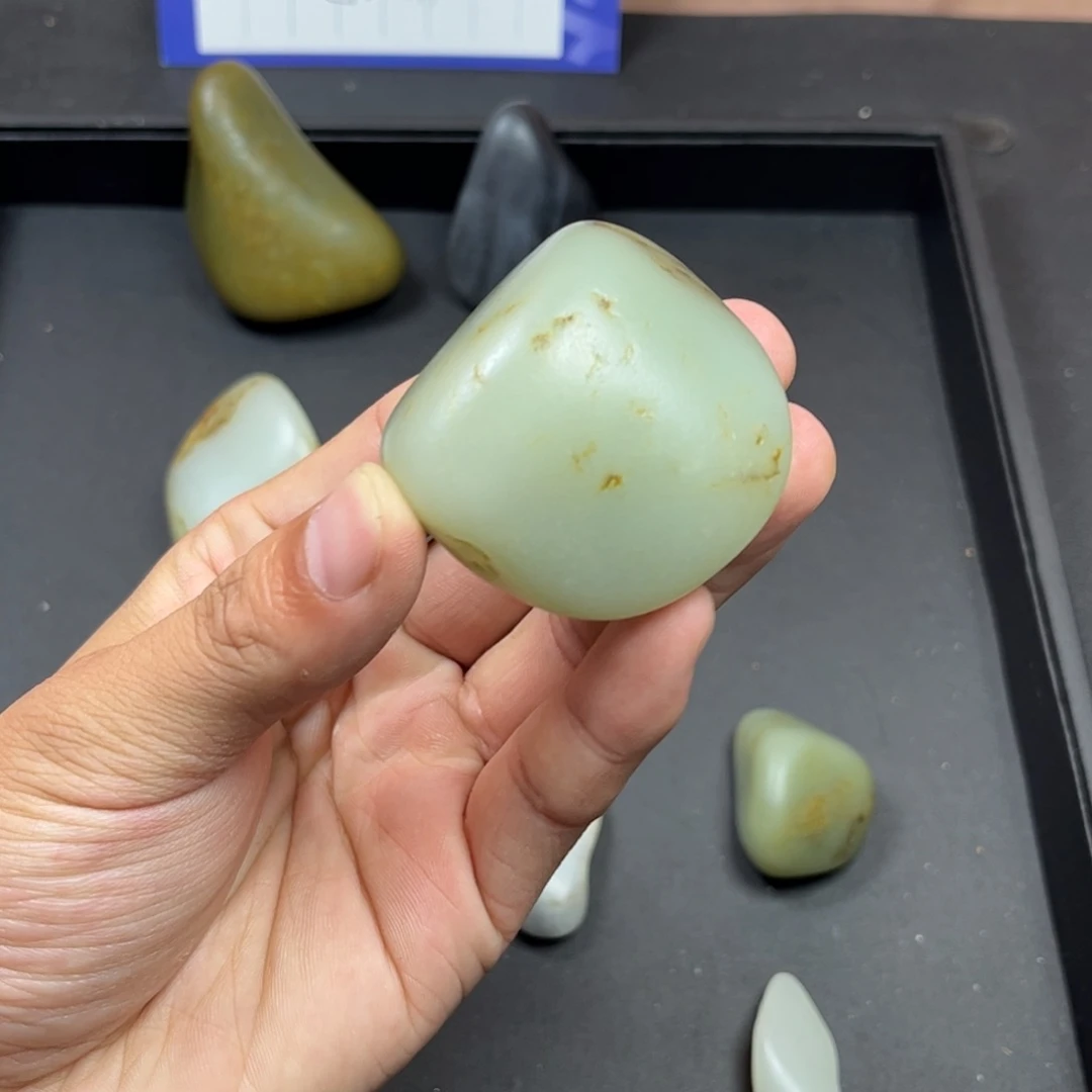 和田玉未镶嵌颈饰驭**空