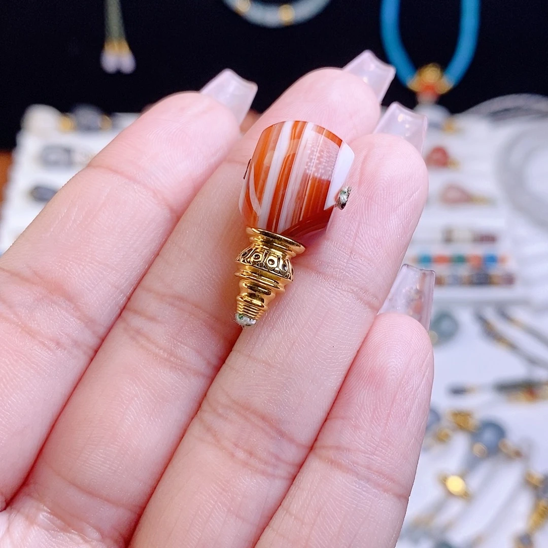 玛瑙/玉髓18K金镶嵌颈饰对孔12