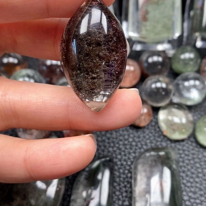 未镶嵌颈饰水晶M****熊水晶