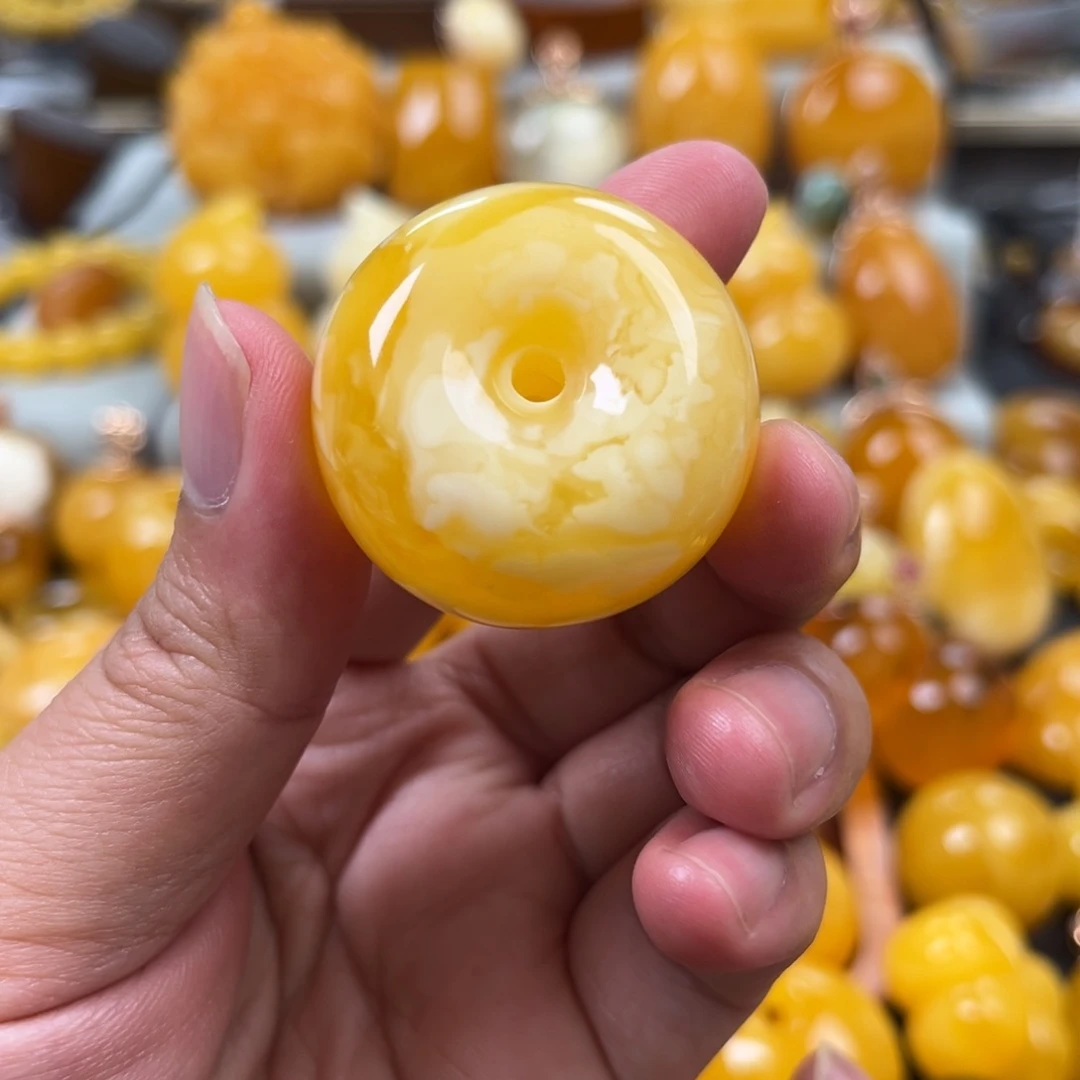 蜜蜡未镶嵌珠宝奇石