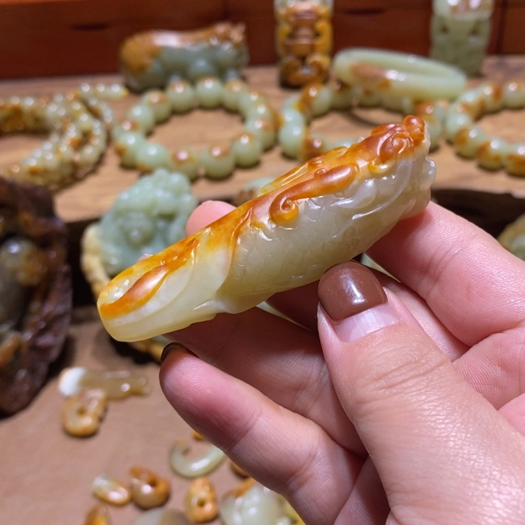 岫岩河磨玉（透闪石质玉）未镶嵌珠宝奇石