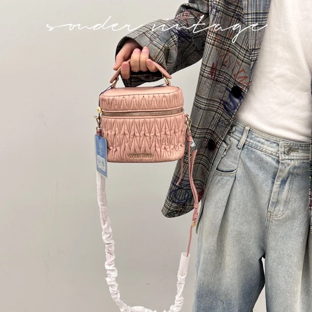 95新 MIU MIU/缪缪 miumiu斜挎包