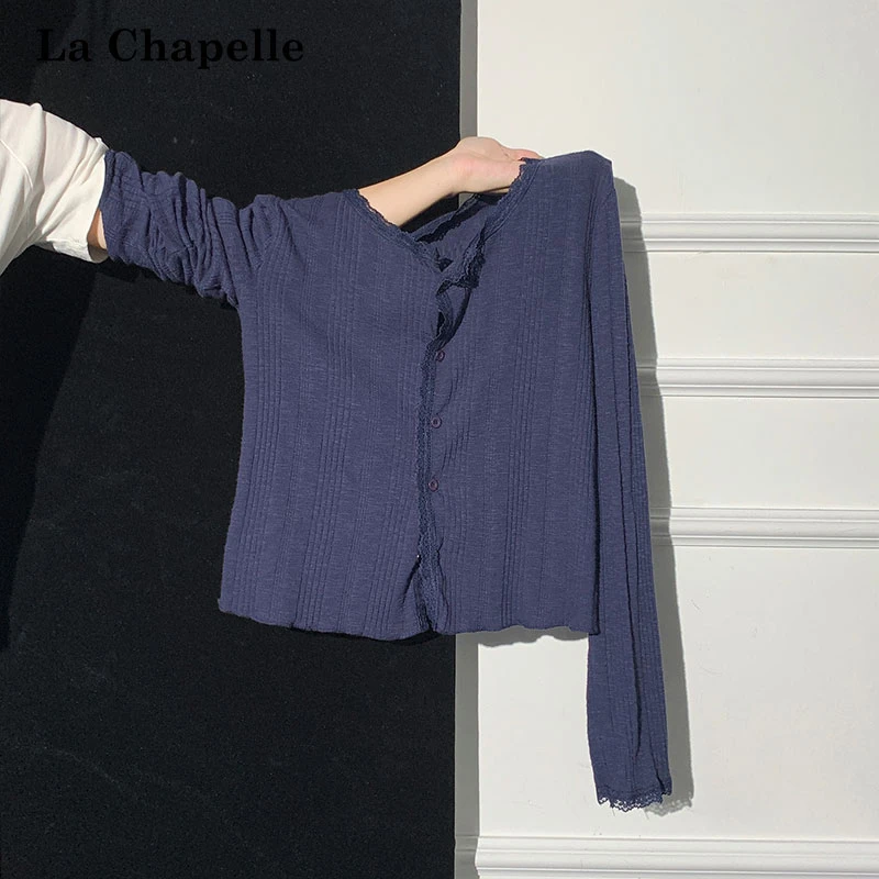 拉夏贝尔藏蓝色蕾丝拼接针织单排扣长袖开衫女秋季宽松气质小上衣