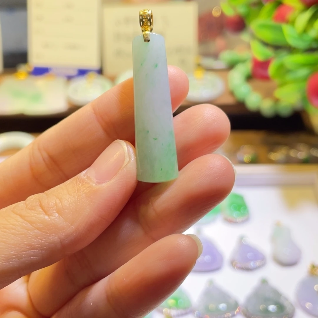 翡翠18K金镶嵌吊坠(不含链)柱子