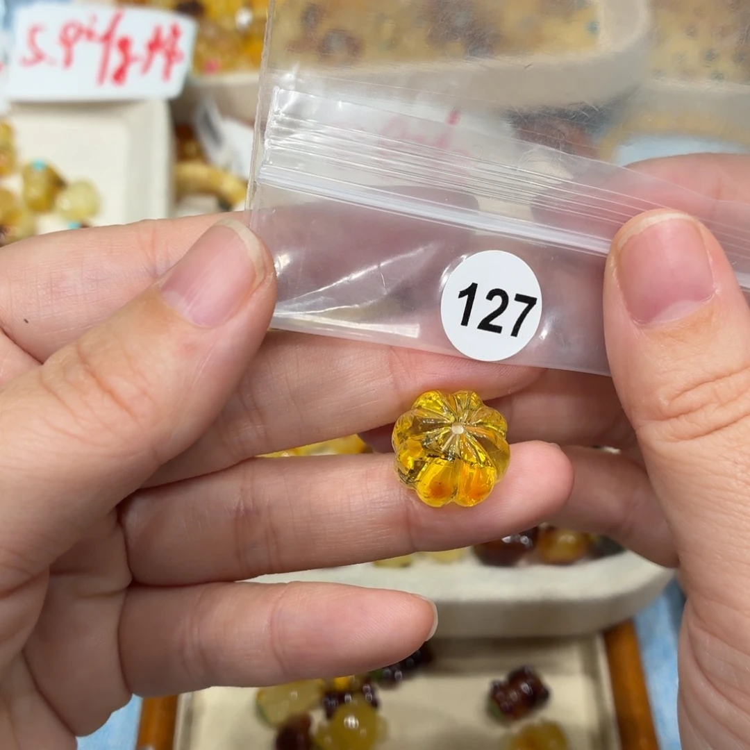 琥珀未镶嵌珠宝奇石