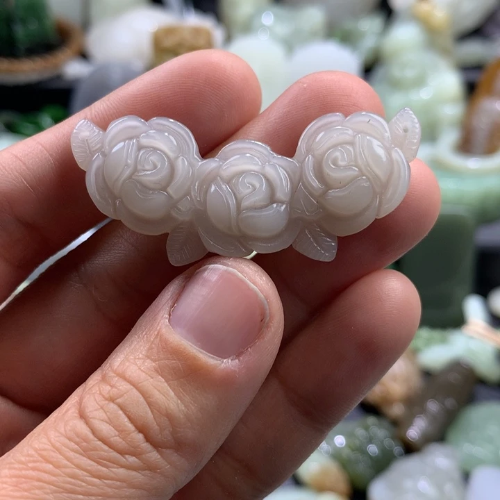 和田玉颈饰未镶嵌