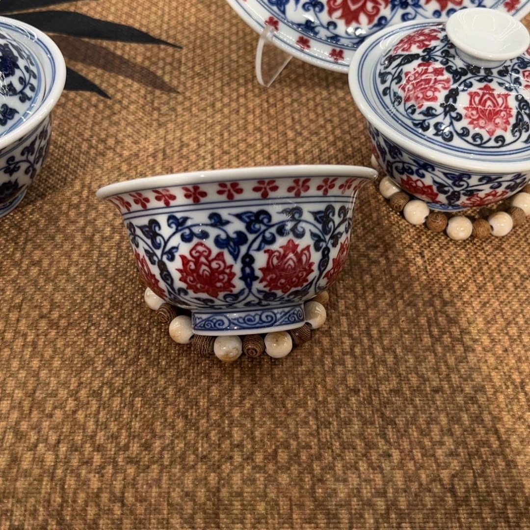 鹿***3釉里红缠枝莲主人杯