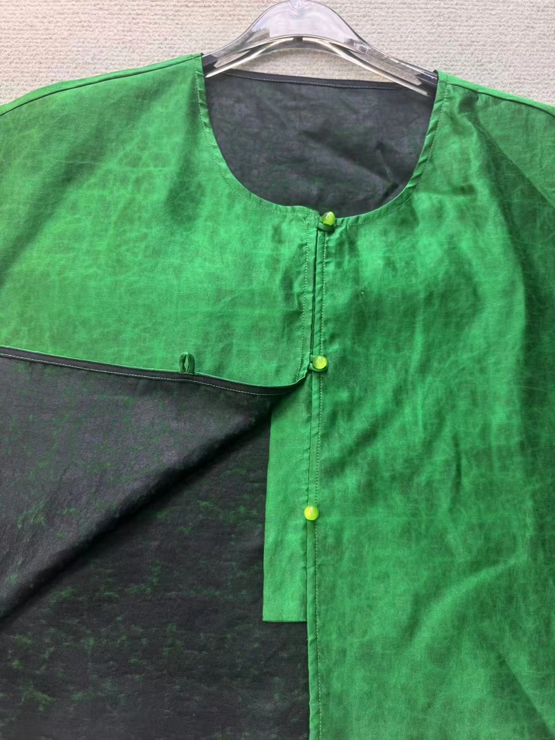 【绿锻龟小衫】 100桑蚕丝锻龟龟裂纹加长款时尚小上衣