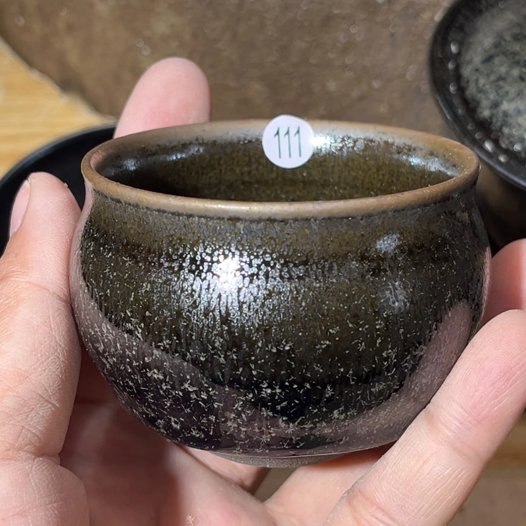 茶盏义兴龙窑坚持真柴烧