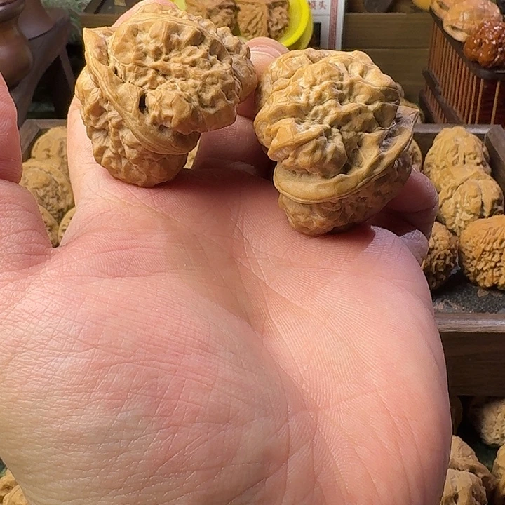 吊坠文玩核桃延庆蛤蟆头顶级三角毒蟾王