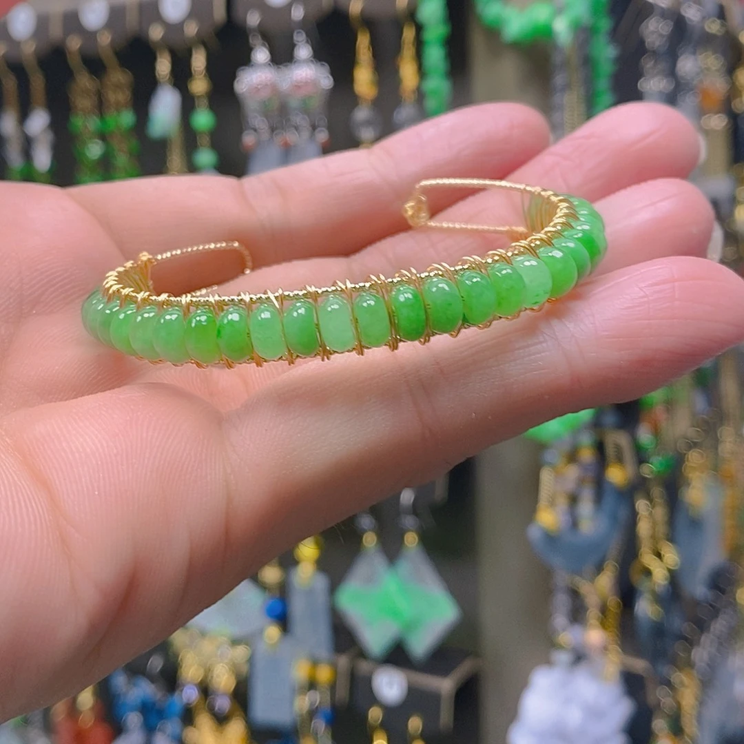 未镶嵌翡翠耳饰翡翠