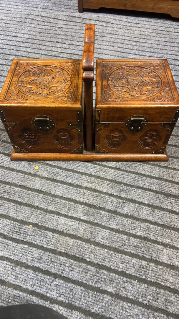 花梨木提盒，年份物件，长36厚16高16