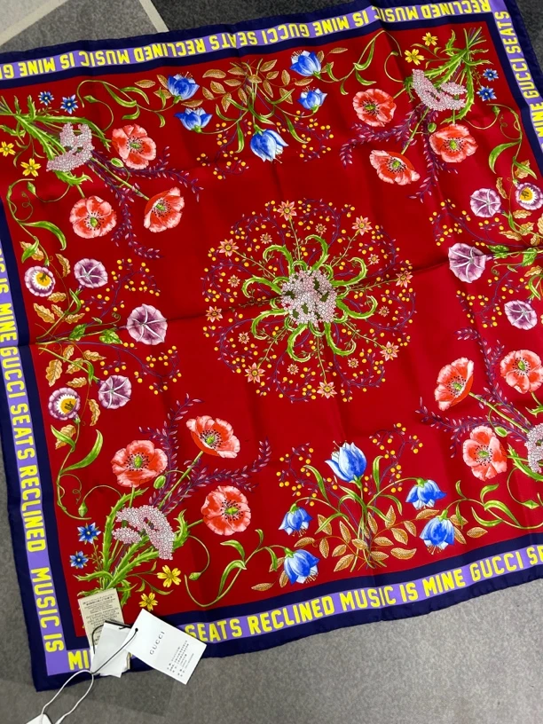 99新 GUCCI/古驰 古驰红色花纹丝巾99新90*90