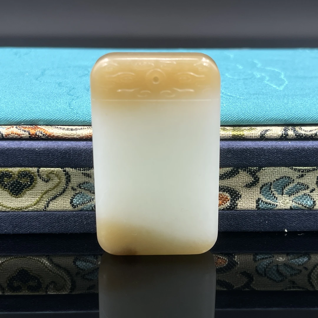 1226GY075和田玉挂件