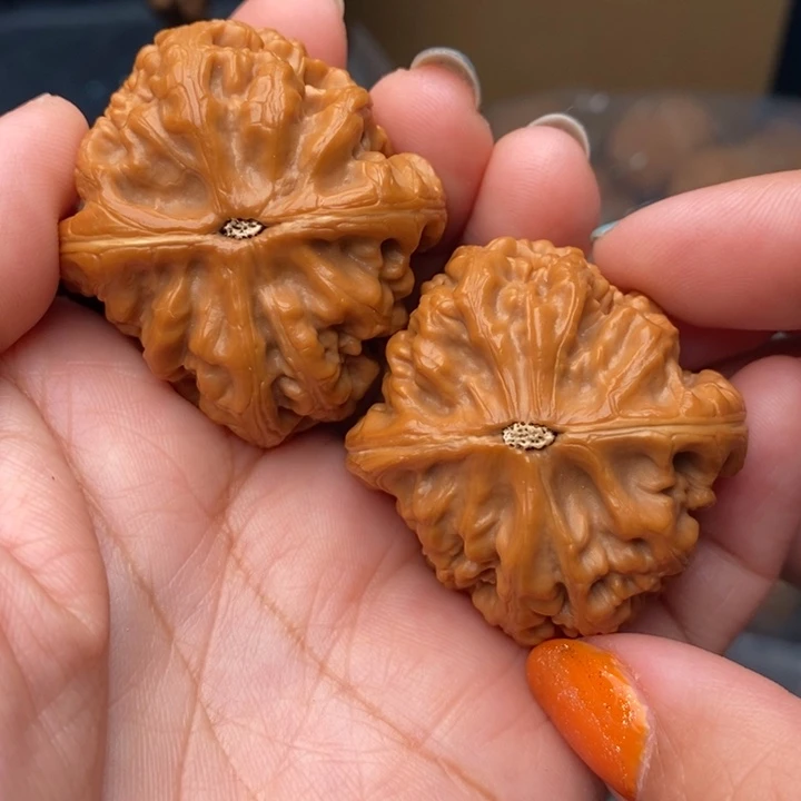 把件文玩核桃红锦鲤43