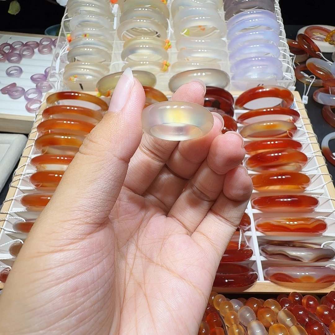 未镶嵌戒圈玛瑙/玉髓