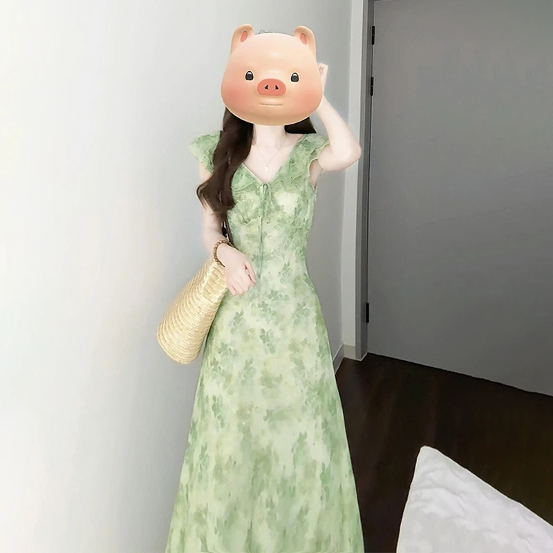 碎花连衣裙子女夏2025新款法式荷叶边V领度假风气质收腰高贵长裙