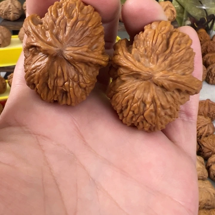 吊坠文玩核桃40尺白狮子顺风耳 尖微修