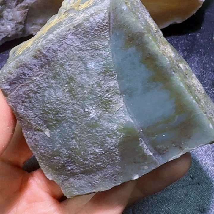 未镶嵌和田玉（糖玉）珠宝半成品
