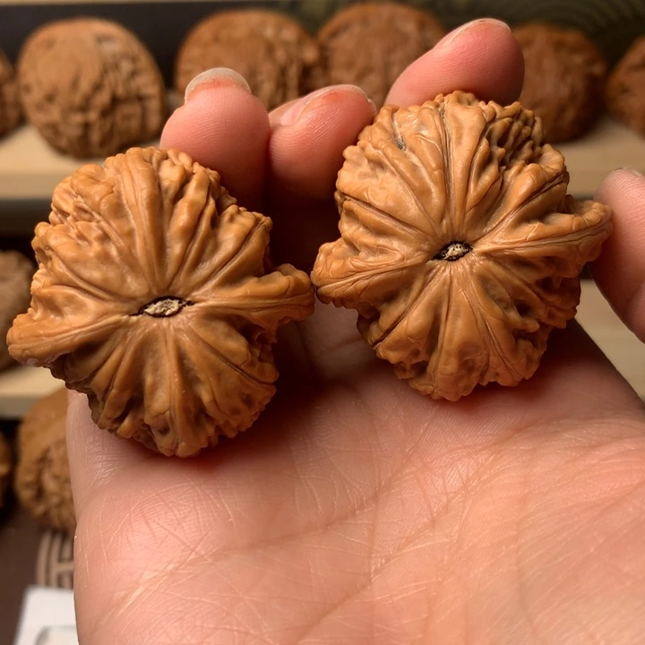 文玩核桃吊坠上****话