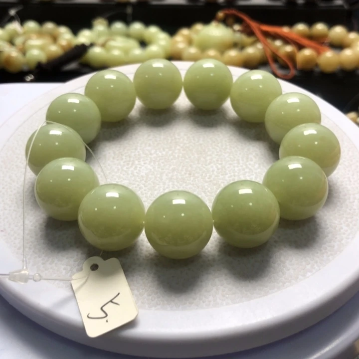 和田玉手串未镶嵌卡18