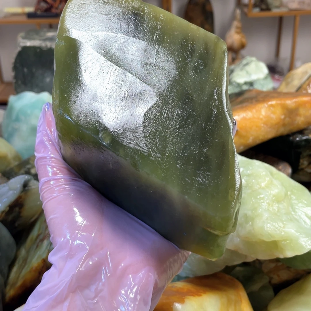 蛇纹石玉未镶嵌中国四大名玉简易