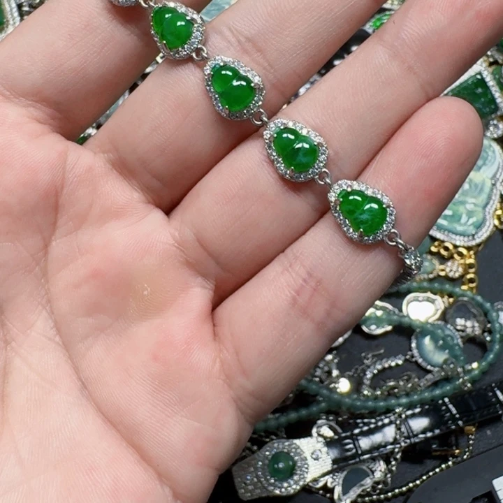 翡翠未镶嵌颈饰天然Ａ货翡翠放漏