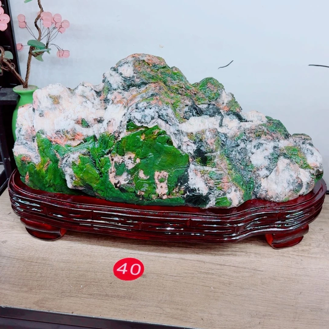 岁***戈石材青海七彩石摆件