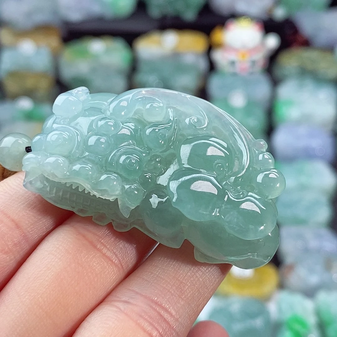 颈饰未镶嵌翡翠天然