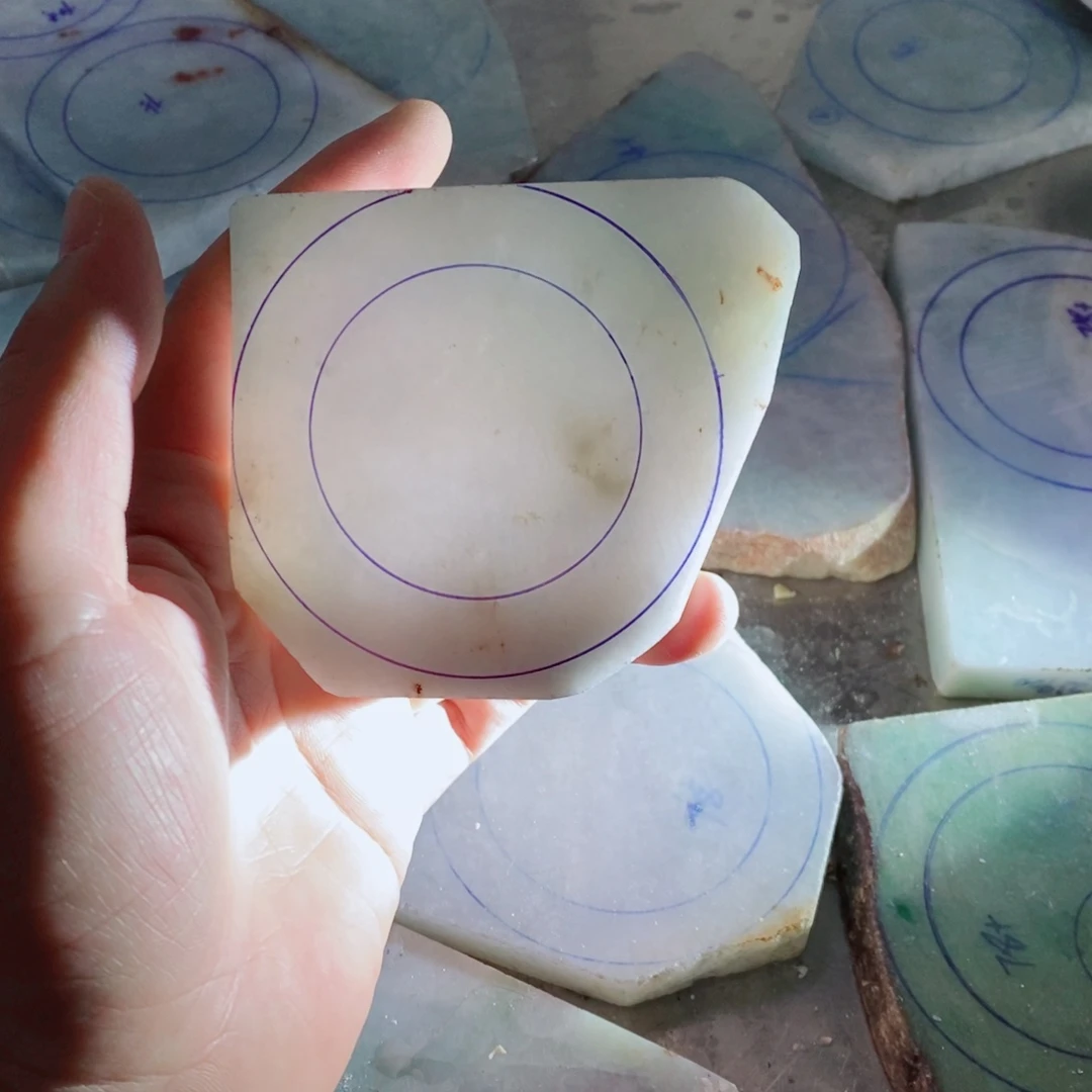 未镶嵌手镯定制翡翠