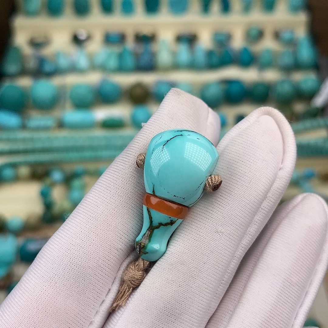 绿松石未镶嵌珠宝奇石13