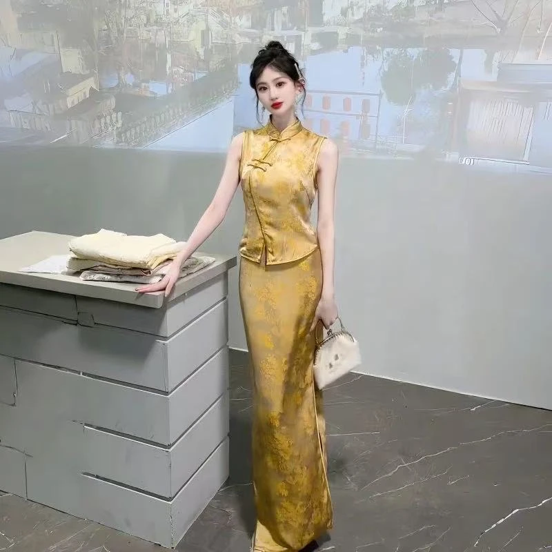 2025夏季网红新款新中式旗袍套装裙女国风缎面提花盘扣马甲包臀裙