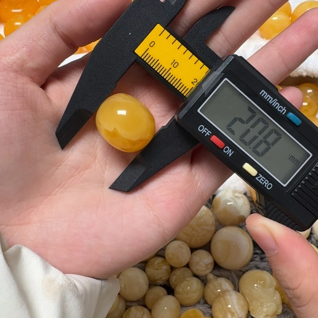 琥珀未镶嵌裸石蜜蜡墩子