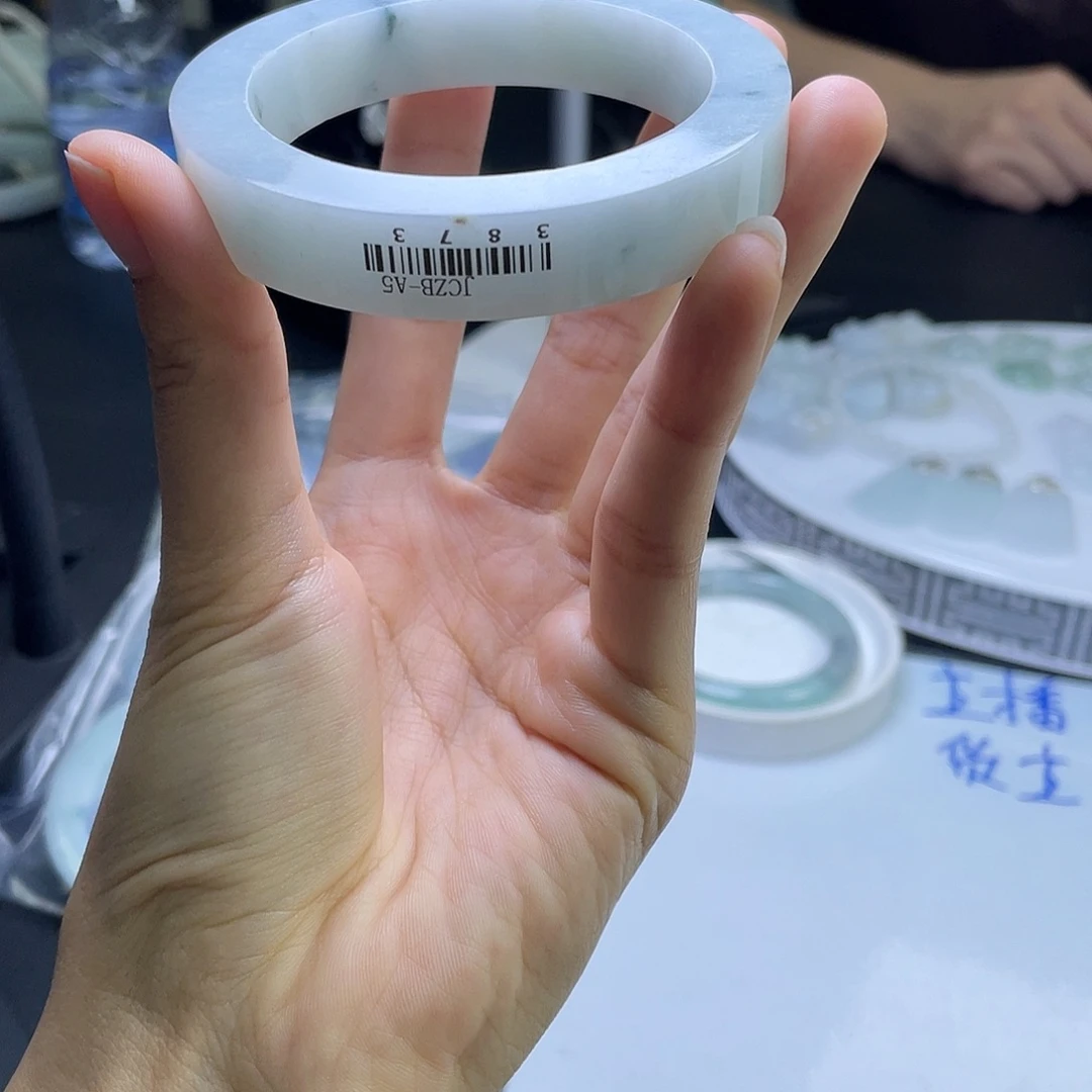定制翡翠手镯未镶嵌黯*