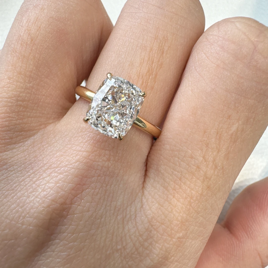 合成钻石【念慈高定】18k 三克拉垫型培育钻戒 14#3.57g