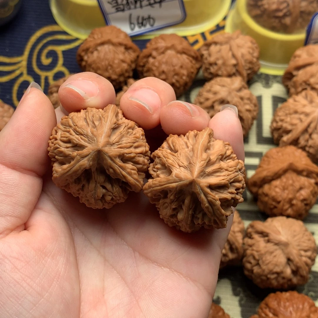 文玩核桃吊坠文山34