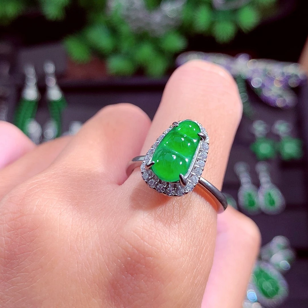 颈饰未镶嵌翡翠天然