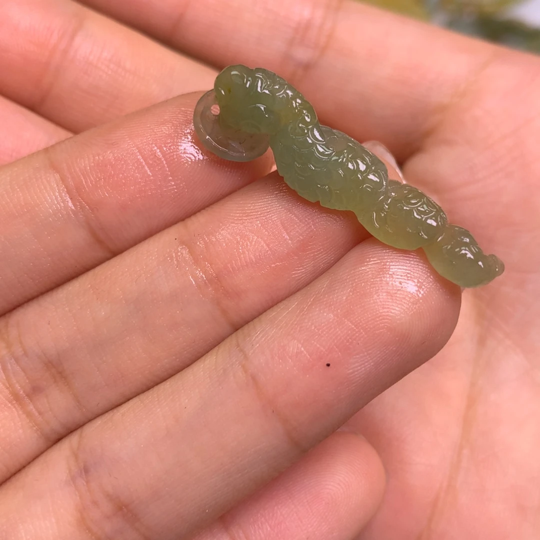 定制翡翠未镶嵌蛇