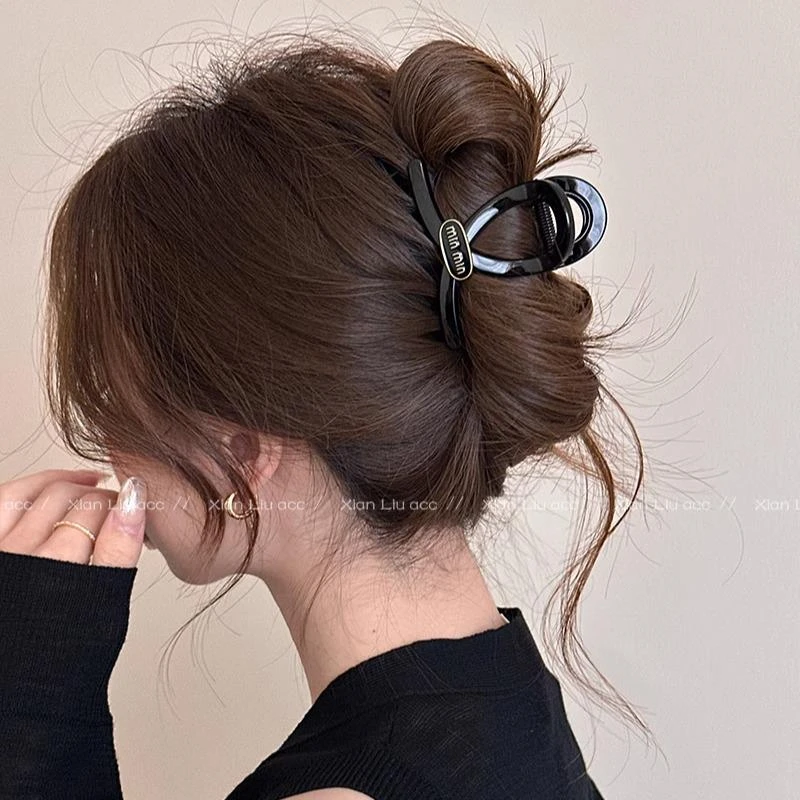 金标字母头发抓夹女高级感2025新款发夹发量少鲨鱼夹子头饰发卡