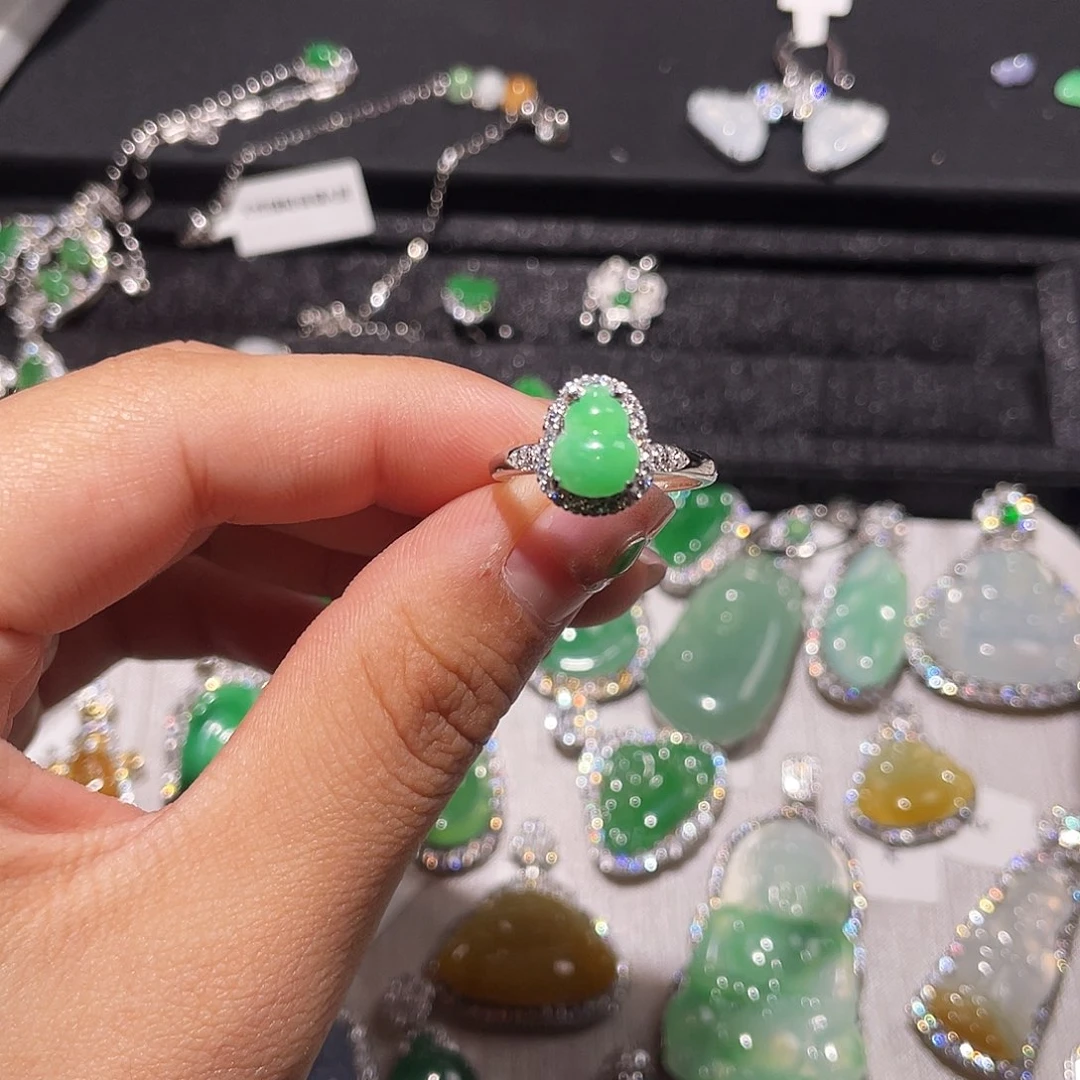 翡翠银S925镶嵌颈饰