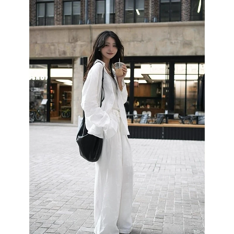 秋季巨好看简约白色亚麻套装女2025年慵懒松弛感衬衫休闲裤一整套