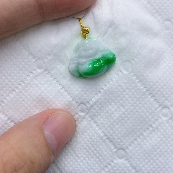 颈饰18K金镶嵌翡翠