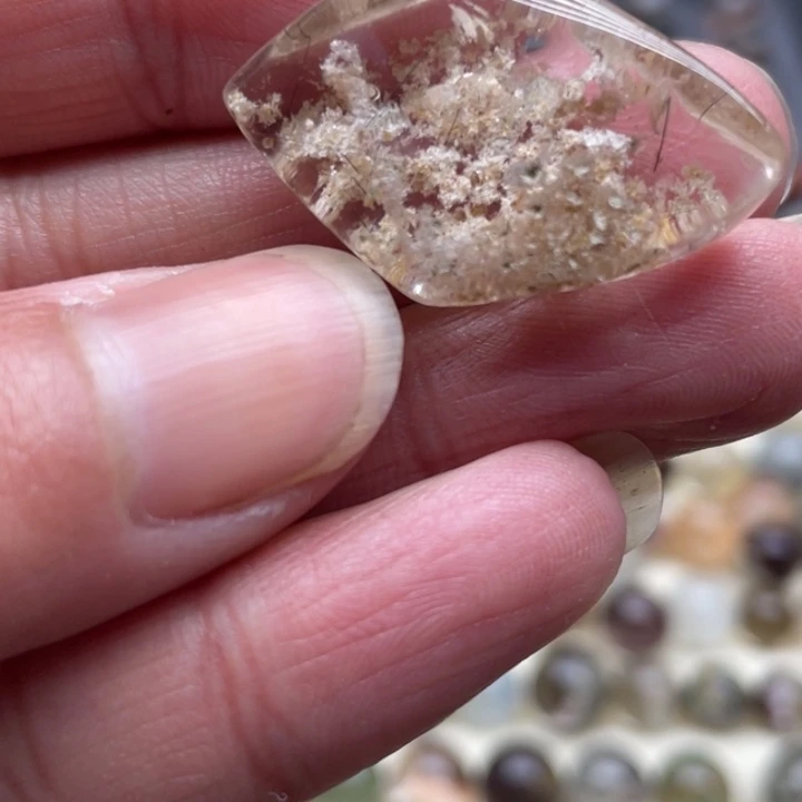 纯天然幽灵碧玺（处理）