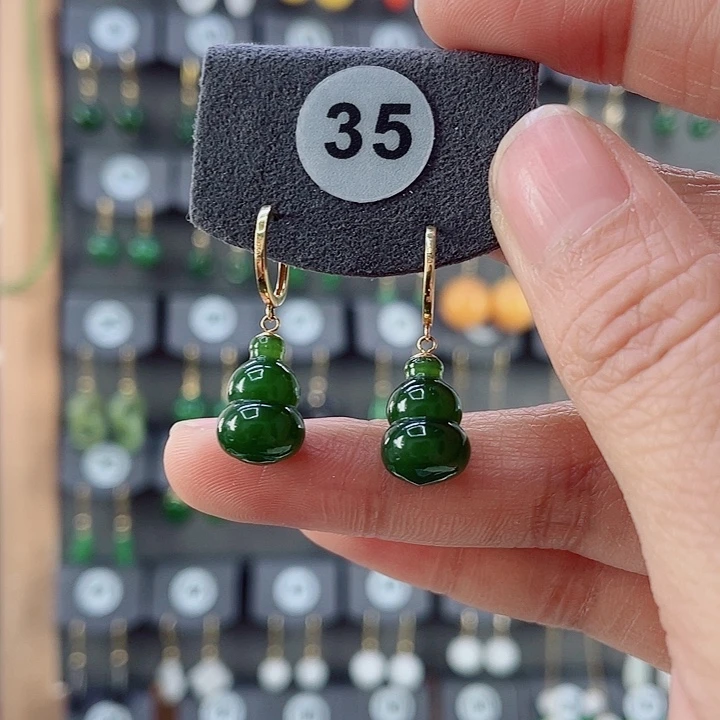 18K金镶嵌和田玉耳饰