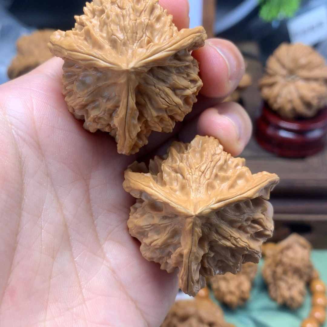 文玩核桃吊坠40三棱全品