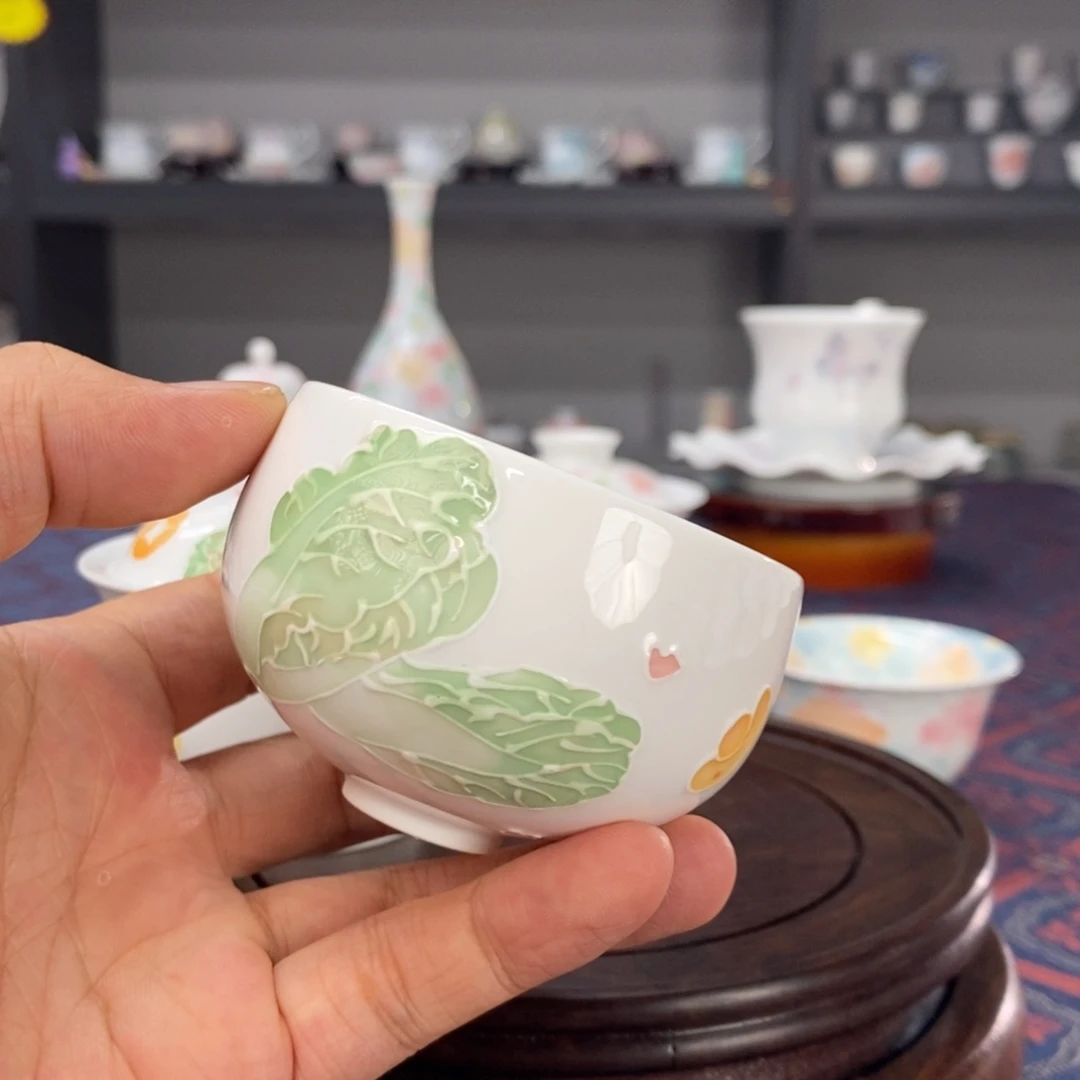 白菜品茗杯手绘釉下高温