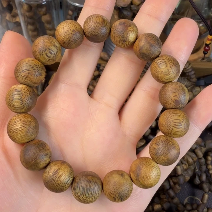 m***m沉香沉香碎屑莺歌绿奇楠1.3圆珠12克