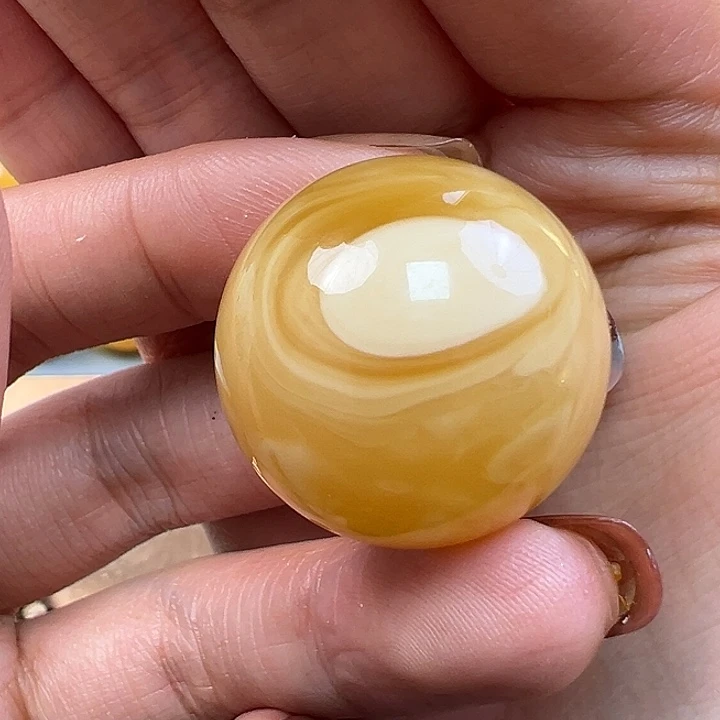 蜜蜡未镶嵌珠宝奇石
