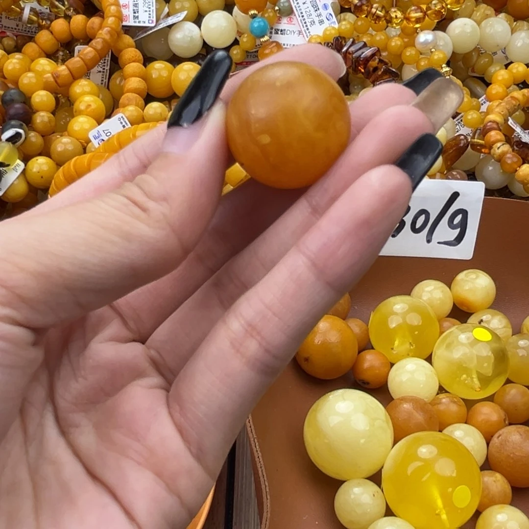 琥珀珠宝奇石未镶嵌