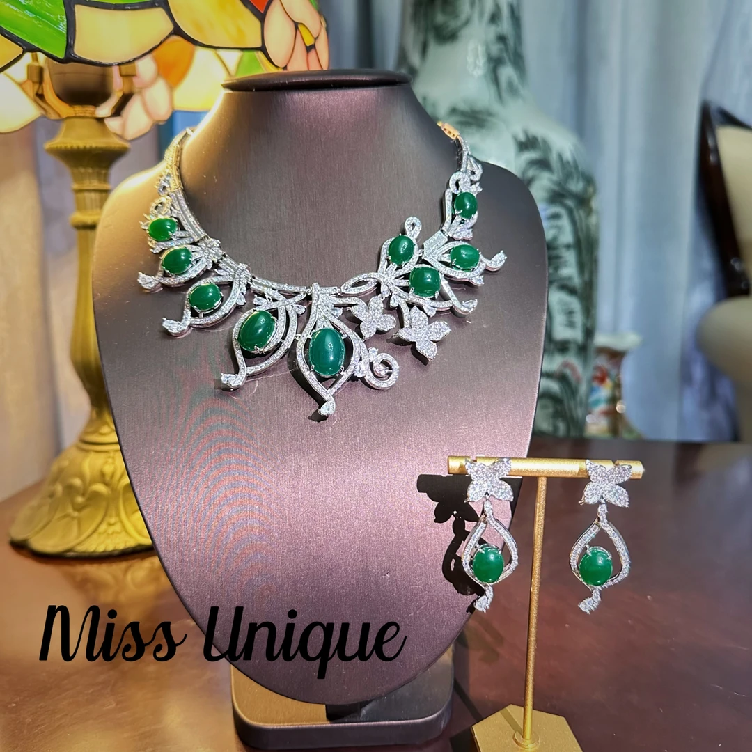 S6119展品果实绿石石项链套装